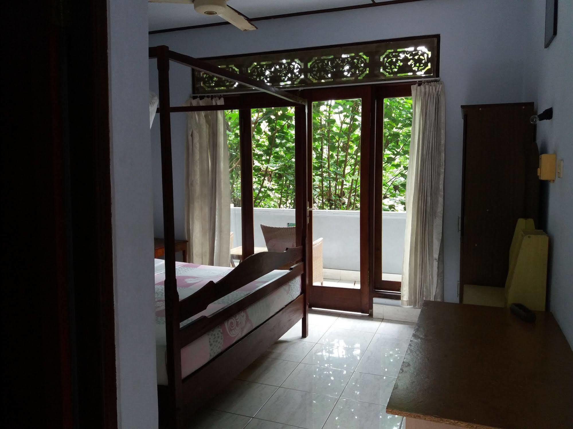 Celagi Inn パダンバイ エクステリア 写真